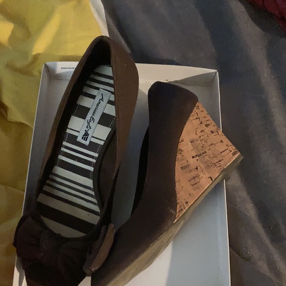 American Eagle size 7 - Picture 2 of 2